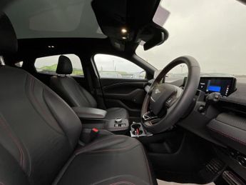 Ford Mustang Mach-E EXT RANGE AWD
