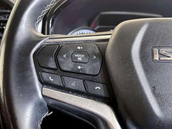 Isuzu D-Max 1.9 TD DL40 Pickup Double Cab 4dr Diesel Manual 4WD Euro 6 (s/s)