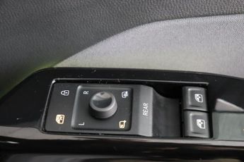 Volkswagen ID.3 Pro 58kWh Life Auto 5dr