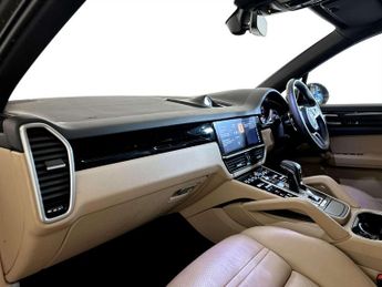 Porsche Cayenne 3.0 V6 E-Hybrid 14.1kWh SUV 5dr Petrol Plug-in Hybrid TiptronicS