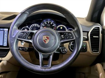 Porsche Cayenne 3.0 V6 E-Hybrid 14.1kWh SUV 5dr Petrol Plug-in Hybrid TiptronicS
