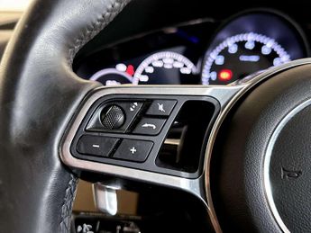 Porsche Cayenne 3.0 V6 E-Hybrid 14.1kWh SUV 5dr Petrol Plug-in Hybrid TiptronicS