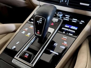 Porsche Cayenne 3.0 V6 E-Hybrid 14.1kWh SUV 5dr Petrol Plug-in Hybrid TiptronicS