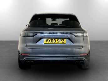 Porsche Cayenne 3.0 V6 E-Hybrid 14.1kWh SUV 5dr Petrol Plug-in Hybrid TiptronicS