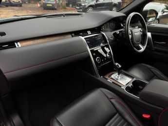 Land Rover Discovery Sport 1.5 P300e 12.2kWh R-Dynamic SE Auto 4WD Euro 6 (s/s) 5dr