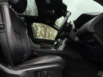 Land Rover Discovery Sport 1.5 P300e 12.2kWh R-Dynamic SE Auto 4WD Euro 6 (s/s) 5dr