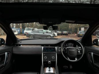 Land Rover Discovery Sport 1.5 P300e 12.2kWh R-Dynamic SE Auto 4WD Euro 6 (s/s) 5dr
