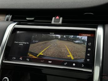 Land Rover Discovery Sport 1.5 P300e 12.2kWh R-Dynamic SE Auto 4WD Euro 6 (s/s) 5dr