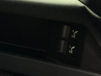 Land Rover Discovery Sport 1.5 P300e 12.2kWh R-Dynamic SE Auto 4WD Euro 6 (s/s) 5dr