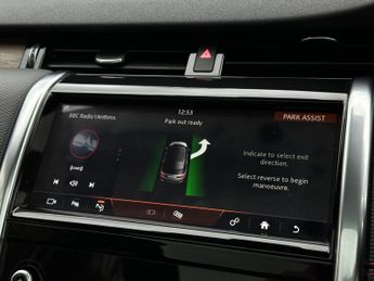 Land Rover Discovery Sport 1.5 P300e 12.2kWh R-Dynamic SE Auto 4WD Euro 6 (s/s) 5dr