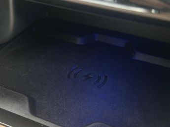 Land Rover Discovery Sport 1.5 P300e 12.2kWh R-Dynamic SE Auto 4WD Euro 6 (s/s) 5dr