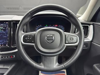 Volvo XC60 2.0 B4 MHEV Momentum Auto AWD Euro 6 (s/s) 5dr