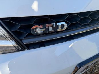 Volkswagen Golf 2.0 TDI BlueMotion Tech GTD (Nav) DSG Euro 6 (s/s) 5dr