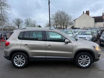 Volkswagen Tiguan 2.0 TDI BlueMotion Tech SE DSG 4WD Euro 5 (s/s) 5dr