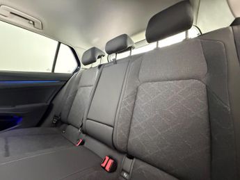 Volkswagen Golf 1.5 eTSI MHEV Life DSG Euro 6 (s/s) 5dr