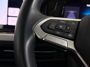 Volkswagen Golf 1.5 eTSI MHEV Life DSG Euro 6 (s/s) 5dr