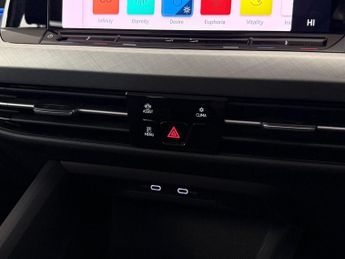 Volkswagen Golf 1.5 eTSI MHEV Life DSG Euro 6 (s/s) 5dr