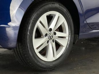 Volkswagen Golf 1.5 eTSI MHEV Life DSG Euro 6 (s/s) 5dr