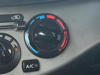 Nissan Micra 1.2 16v URBIS 5dr