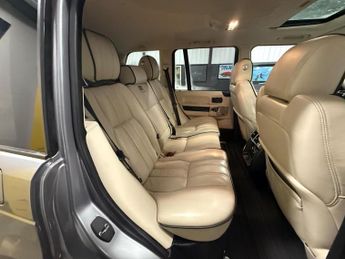 Land Rover Range Rover 4.4 TD V8 Westminster Auto 4WD Euro 5 5dr