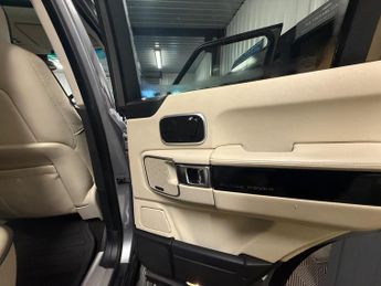 Land Rover Range Rover 4.4 TD V8 Westminster Auto 4WD Euro 5 5dr