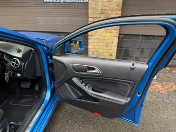 Mercedes-Benz A Class 1.6 A180 Sport 7G-DCT Euro 6 (s/s) 5dr