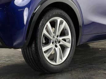 Infiniti Q30 1.6T SE (Business) DCT Euro 6 (s/s) 5dr