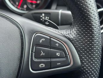 Mercedes-Benz GLA 1.6 GLA180 Urban Edition 7G-DCT Euro 6 (s/s) 5dr