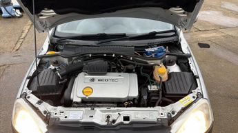 Vauxhall Corsa 1.4i 16v Elegance 5dr (a/c)