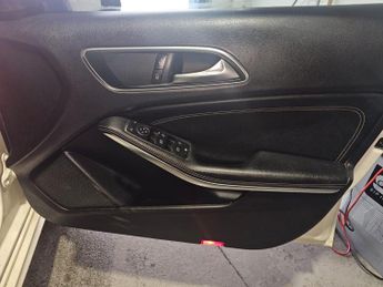 Mercedes-Benz A Class 2.1 A200 CDI Sport 7G-DCT Euro 6 (s/s) 5dr