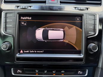 Volkswagen Golf 2.0TSI GTI Performance DSG Euro6 (230ps)