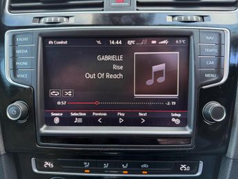 Volkswagen Golf 2.0TSI GTI Performance DSG Euro6 (230ps)