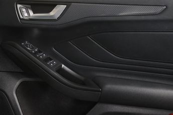 Ford Focus 1.0T EcoBoost ST-Line X Auto Euro 6 (s/s) 5dr