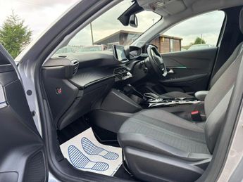 Peugeot E-208 50kWh Allure Auto 5dr