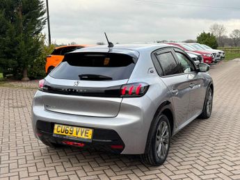 Peugeot E-208 50kWh Allure Auto 5dr