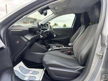 Peugeot E-208 50kWh Allure Auto 5dr