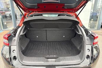 Nissan Juke 1.0 DIG-T (117ps) N-Connecta [Two-Tone Roof]