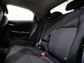 Honda Civic 1.8 i-VTEC SE Plus (Navi) Auto Euro 6 5dr