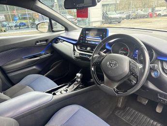 Toyota C-Hr Dynamic Hev Cvt