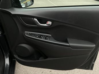 Hyundai Kona PREMIUM EV