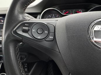 Vauxhall Crossland X 1.2 Turbo Elite Nav Auto Euro 6 (s/s) 5dr