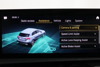 Mercedes-Benz A Class 1.3 A250e 15.6kWh AMG Line Edition (Executive) 8G-DCT Euro 6 (s/