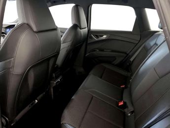 Audi Q4 e-tron 40 S line SUV 5dr Electric Auto 82kWh (204 ps)