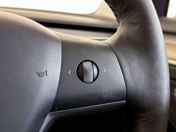 Tesla Model 3 Standard Range Plus Saloon 4dr Electric Auto RWD (241 bhp)