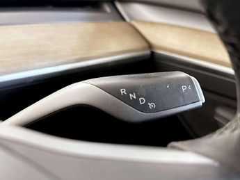 Tesla Model 3 Standard Range Plus Saloon 4dr Electric Auto RWD (241 bhp)