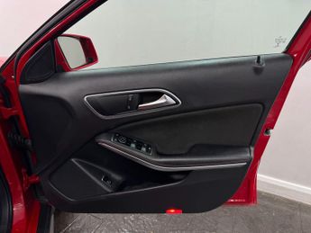 Mercedes-Benz GLA 2.1 GLA200d AMG Line (Executive) 7G-DCT 4MATIC Euro 6 (s/s) 5dr