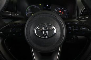 Toyota Yaris 1.5 VVT-h Icon E-CVT Euro 6 (s/s) 5dr