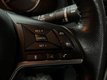 Nissan Leaf 40kWh N-Connecta Auto 5dr