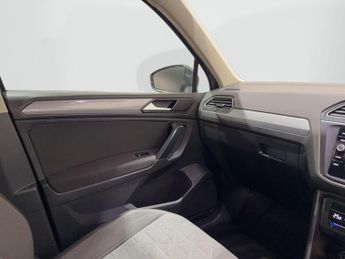 Volkswagen Tiguan 1.5 TSI Life DSG Euro 6 (s/s) 5dr