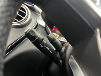 Mercedes-Benz C Class 2.1 C300dh AMG Line (Premium Plus) G-Tronic+ Euro 6 (s/s) 4dr